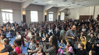 Karaman belediyesinin düzenlediği: çocuk tiyatrosuna yoğun ilgi